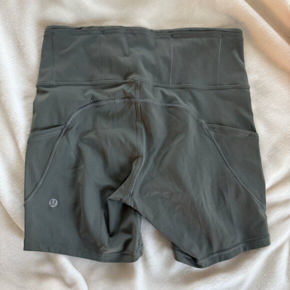 HEMMED lululemon Fast and Free Short 6" - Sage Grey - Size 8 - Picture 3 of 5